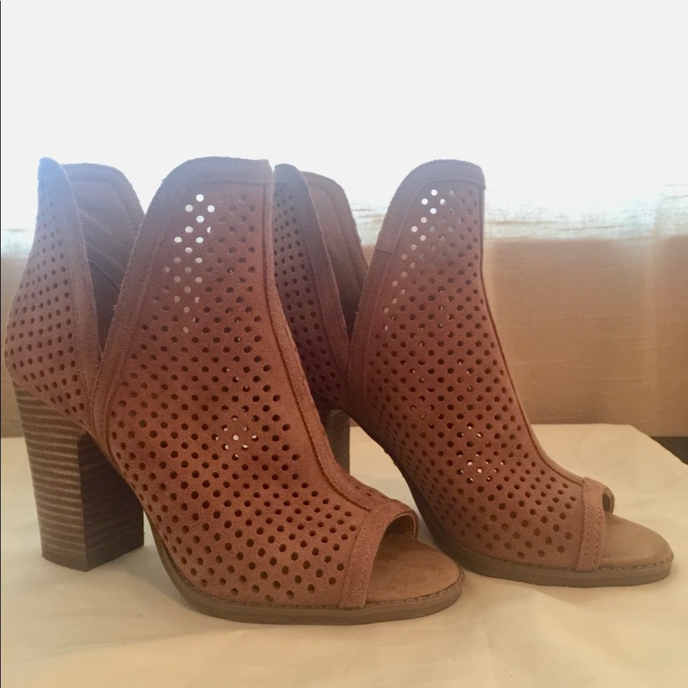 Lucky Brand Larise Peep-Toe Cage Bootie